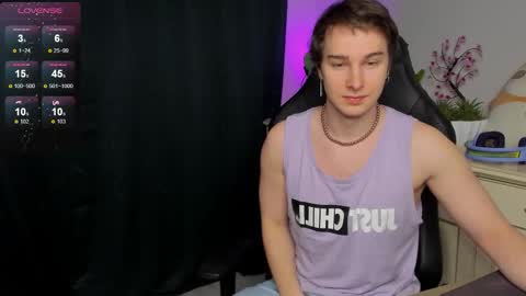 Snapshot of vincent__strong chatting on 11/10/25, 08:13 Vincent Strong online show from 11/10/25, 08:13