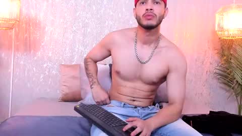 Vincent online show from 09/18/25, 04:47