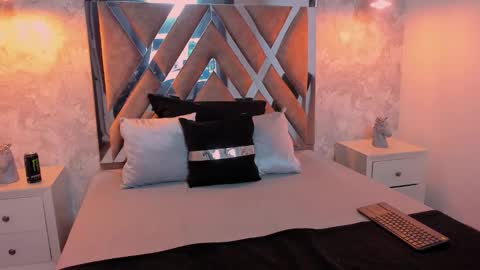 Vincent online show from 09/22/25, 03:52