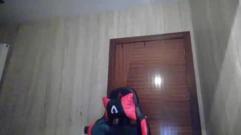 Snapshot of vincentprice69 chatting on 01/06/25, 06:41 vincentprice69 online show from 01/06/25, 06:41