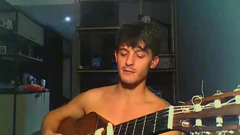 Snapshot of vincentprice69 chatting on 10/14/25, 07:36 vincentprice69 online show from 10/14/25, 07:36