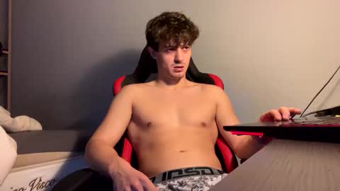 Snapshot of vincentprice69 chatting on 11/15/25, 10:01 vincentprice69 online show from 11/15/25, 10:01