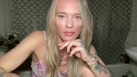 vinique99 online show from 05/24/26, 02:55