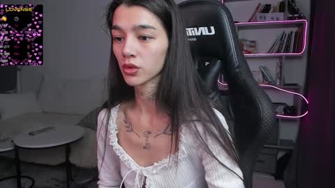 vinkitinkii online show from 02/06/25, 07:13