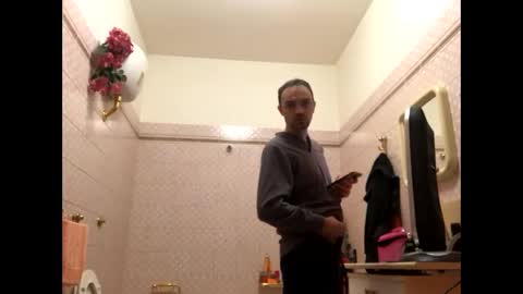 Snapshot of vinmin90 chatting on 12/18/24, 11:02 Zenith online show from 12/18/24, 11:02