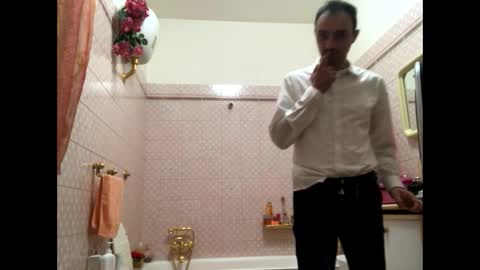 Snapshot of vinmin90 chatting on 12/29/24, 01:34 Zenith online show from 12/29/24, 01:34