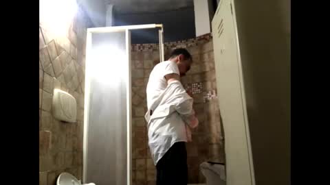 Snapshot of vinmin90 chatting on 11/09/25, 11:03 Zenith online show from 11/09/25, 11:03