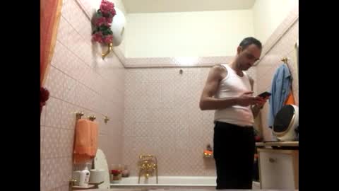 Snapshot of vinmin90 chatting on 11/15/25, 12:41 Zenith online show from 11/15/25, 12:41