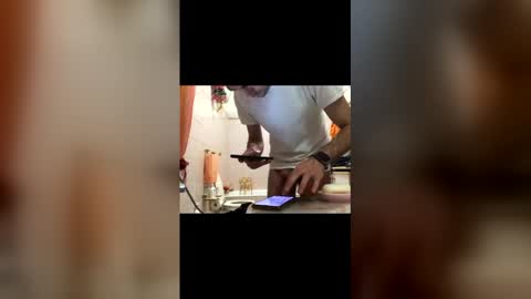 Snapshot of vinmin90 chatting on 11/29/25, 01:08 Zenith online show from 11/29/25, 01:08