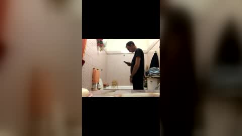 Snapshot of vinmin90 chatting on 12/18/25, 09:43 Zenith online show from 12/18/25, 09:43