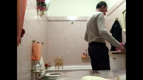 Snapshot of vinmin90 chatting on 02/23/26, 04:48 Zenith online show from 02/23/26, 04:48