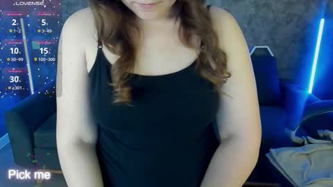 Snapshot of vinnasky chatting on 03/25/26, 07:47 Milla online show from 03/25/26, 07:47