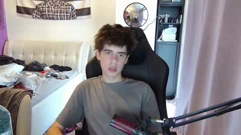 vinnie online show from 09/12/25, 03:23