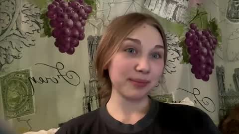 Snapshot of vinniebarco chatting on 04/20/26, 10:51 vinniebarco online show from 04/20/26, 10:51