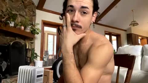 Snapshot of vinsmoke_sanji2020 chatting on 02/22/25, 05:13 Sanji online show from 02/22/25, 05:13