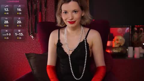 Snapshot of vinyl_kiss chatting on 03/24/26, 08:36 Carrie Next streams Sat Sun 3pm-11pm EST online show from 03/24/26, 08:36