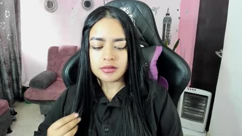 Daniela online show from 10/26/25, 03:40