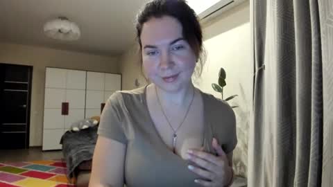 Snapshot of viodetta chatting on 12/15/24, 07:53 viodetta online show from 12/15/24, 07:53