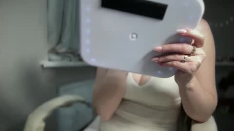 Snapshot of viola_1 chatting on 02/22/25, 10:20 Funny girl online show from 02/22/25, 10:20