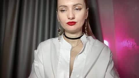 Snapshot of viola_1 chatting on 10/19/25, 11:16 Funny girl online show from 10/19/25, 11:16