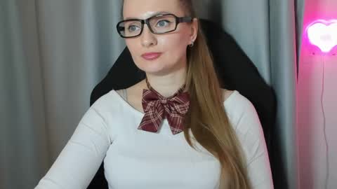 Funny  girl online show from 04/30/26, 08:57