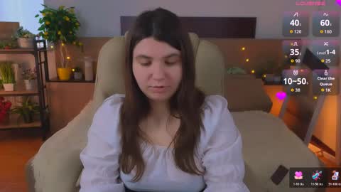 Snapshot of viola__shy chatting on 05/18/26, 04:07 Viola online show from 05/18/26, 04:07