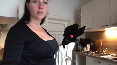 Vio online show from 09/15/25, 07:52