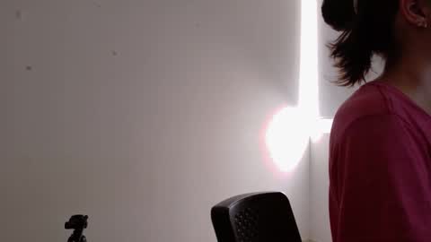 Snapshot of violeet_ds chatting on 12/20/25, 06:37 Violet online show from 12/20/25, 06:37