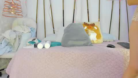 Snapshot of violeet_gray chatting on 11/27/25, 11:34 violeet_gray online show from 11/27/25, 11:34