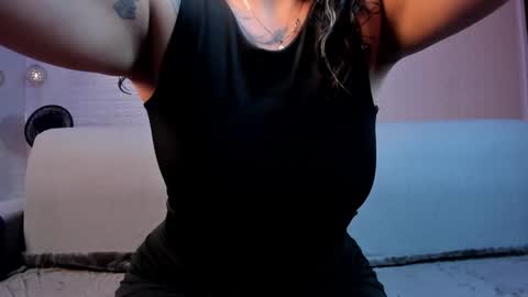 Snapshot of violeet_scott chatting on 01/31/25, 01:56 Violett  Everyday From 0530 to 1430 Col Time online show from 01/31/25, 01:56