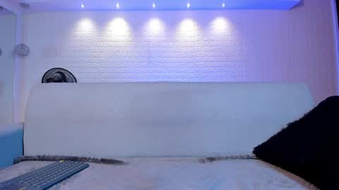 Snapshot of violeet_scott chatting on 02/07/25, 04:56 Violett  Everyday From 0530 to 1430 Col Time online show from 02/07/25, 04:56