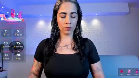 Snapshot of violeet_scott chatting on 02/18/25, 10:49 Violett  Everyday From 0530 to 1430 Col Time online show from 02/18/25, 10:49