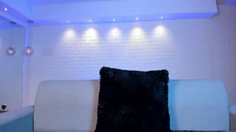 Snapshot of violeet_scott chatting on 02/21/25, 10:50 Violett  Everyday From 0530 to 1430 Col Time online show from 02/21/25, 10:50