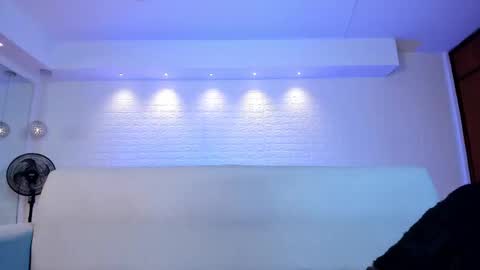 Snapshot of violeet_scott chatting on 02/21/25, 01:55 Violett  Everyday From 0530 to 1430 Col Time online show from 02/21/25, 01:55