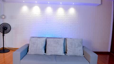 Snapshot of violeet_scott chatting on 03/06/25, 05:00 Violett  Everyday From 0530 to 1430 Col Time online show from 03/06/25, 05:00