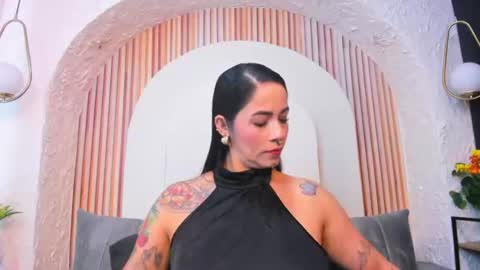 Snapshot of violeet_scottt chatting on 06/11/26, 10:02 Violette online show from 06/11/26, 10:02