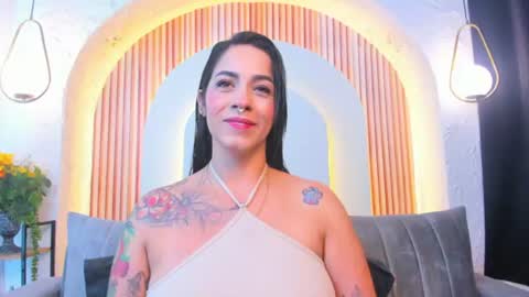 Snapshot of violeet_scottt chatting on 06/15/26, 10:50 Violette online show from 06/15/26, 10:50