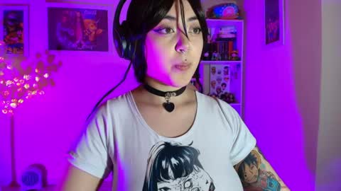 violet online show from 05/25/26, 11:11