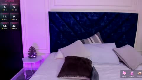 Violet online show from 03/09/26, 06:45