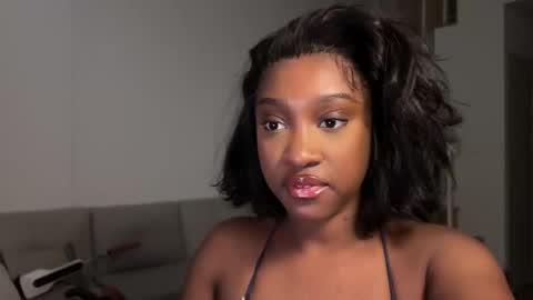 Fantasy Black Girl online show from 09/13/25, 03:50