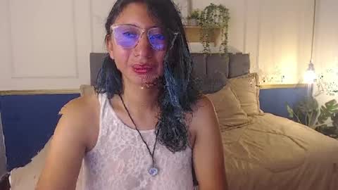 V I O L E T  online show from 04/07/26, 02:28