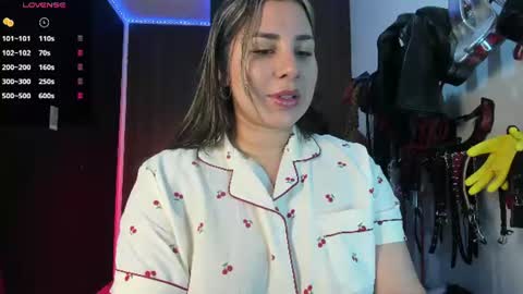 Snapshot of violet_bdsmx chatting on 06/15/26, 03:25 Kim online show from 06/15/26, 03:25