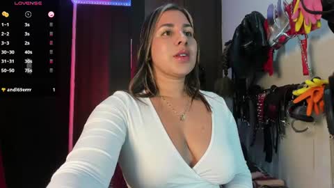 Snapshot of violet_bdsmx chatting on 07/19/26, 11:30 Kim online show from 07/19/26, 11:30