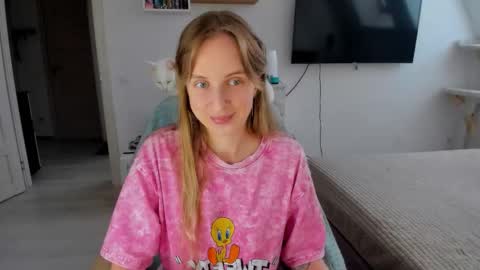 Snapshot of violet_blue_eyes chatting on 09/11/25, 01:55 Violet online show from 09/11/25, 01:55