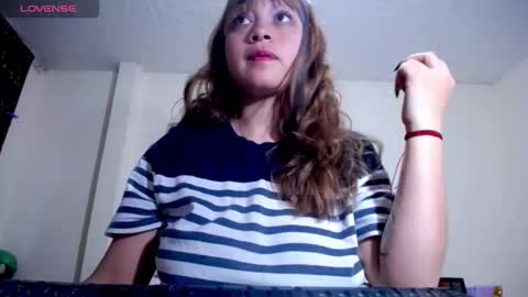 Snapshot of violet_bosh chatting on 11/27/25, 02:19 Violet online show from 11/27/25, 02:19