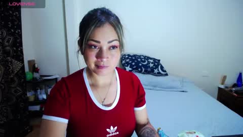 Snapshot of violet_bosh1 chatting on 06/12/26, 07:46 violet_bosh1 online show from 06/12/26, 07:46