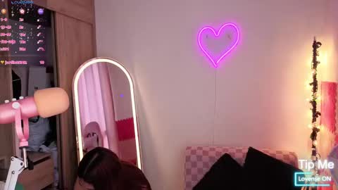 Snapshot of violet_ch chatting on 09/29/25, 05:29 violet online show from 09/29/25, 05:29