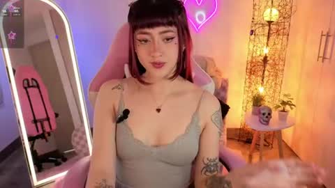 Snapshot of violet_ch chatting on 06/26/26, 07:29 violet online show from 06/26/26, 07:29