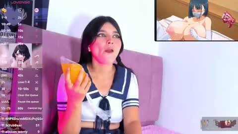 Snapshot of violet_fiore chatting on 10/21/25, 03:02 Violet Fiore online show from 10/21/25, 03:02