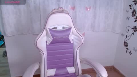 Snapshot of violet_flow chatting on 04/27/26, 05:11 Violeta online show from 04/27/26, 05:11